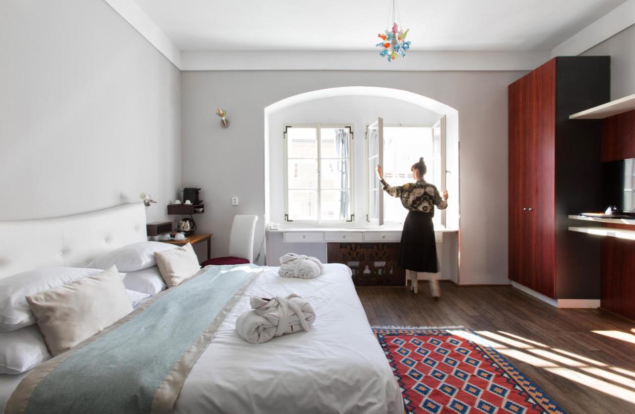 Design Neruda Praag